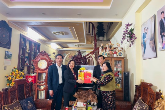 TAND tỉnh Thanh Hóa thăm, chúc Tết nguyên lãnh đạo và Tòa án các huyện, thị xã, thành phố