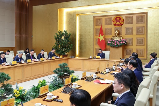 Thủ tướng Phạm Minh Chính tiếp Đại sứ Trung Quốc Hà Vĩ