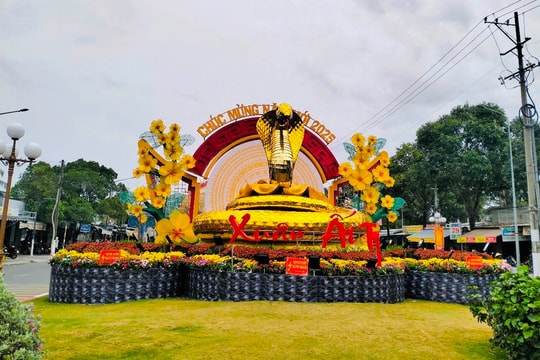 Sắc Xuân tràn ngập đường phố Bạc Liêu