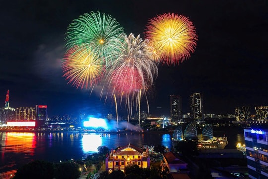 TP.HCM cấm những tuyến đường nào để bắn pháo hoa đêm giao thừa?