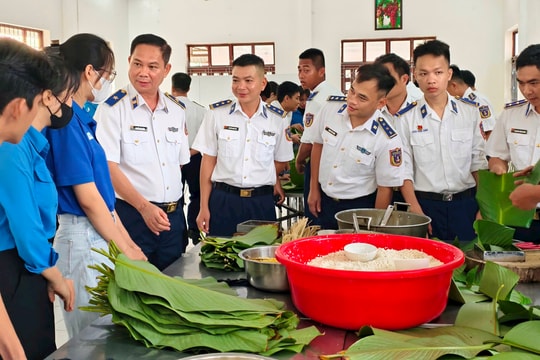 BTL Vùng Cảnh sát biển 4 tổ chức Hội thi 'bánh chưng xanh'