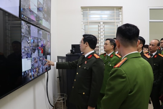 Giám đốc Công an tỉnh Quảng Ninh kiểm tra công tác bảo đảm ANTT dịp Tết Nguyên đán Ất Tỵ