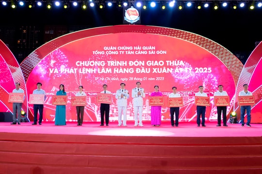 Tân Cảng Sài Gòn phát lệnh làm hàng đầu xuân Ất Tỵ