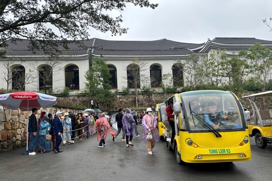 Các điểm du lịch tâm linh tại Quảng Ninh thu hút đông đảo du khách