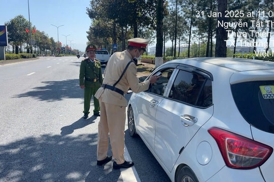 TP Huế: Xử lý hơn 400 trường hợp vi phạm giao thông ngày Tết nguyên đán