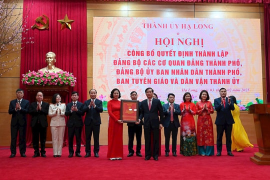 Thành phố Hạ Long công bố quyết định thành lập các Đảng bộ cơ sở