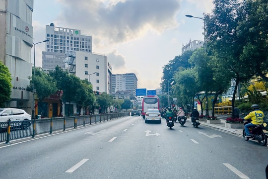 TP.HCM thông thoáng trong ngày đầu người dân đi làm sau Tết