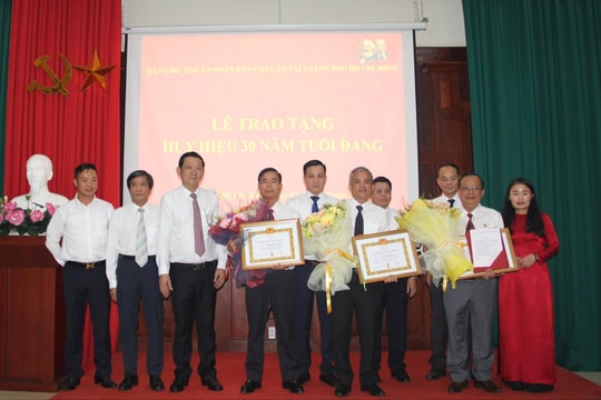 TAND cấp cao tại TP.HCM gặp mặt kỷ niệm 95 năm Ngày thành lập Đảng