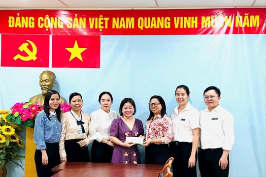 TAND quận 1 hỗ trợ các gia đình bị hỏa hoạn chiều 29 Tết