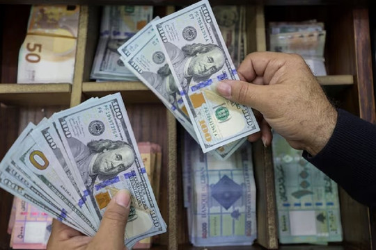 Tỷ giá ngày 5/2: Giá bán USD “chợ đen” tăng mạnh