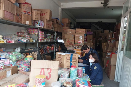 Hà Nội: Gần 3000 vụ buôn lậu bị phát hiện cận Tết Ất Tỵ