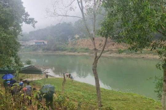 Phát hiện thi thể người đàn ông trên sông Lèn