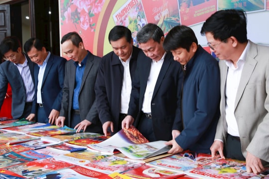 Thanh Hóa: Khai mạc Hội báo Xuân Ất Tỵ 2025