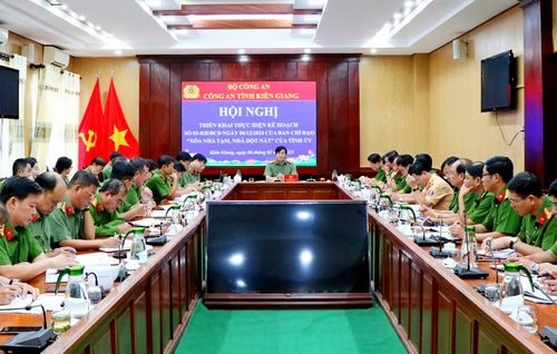 Công an tỉnh Kiên Giang phát động xóa 600 căn nhà tạm, nhà dột nát