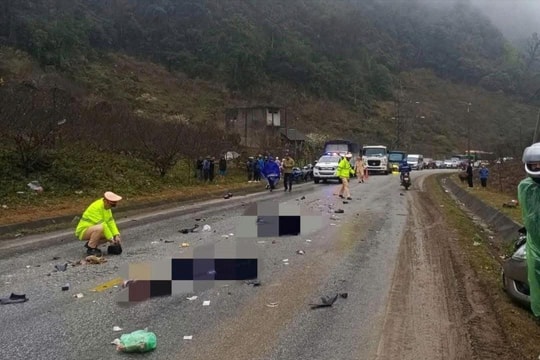 Sơn La: Xe máy va chạm với ô tô trên Quốc lộ 6 khiến 2 người tử vong