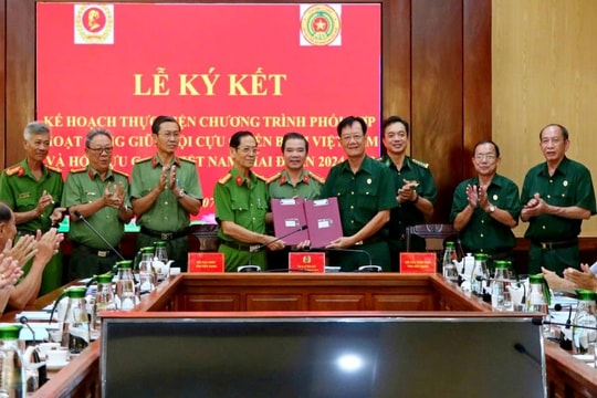 Công an Kiên Giang ký kết phối hợp với Hội Cựu Công an và Hội Cựu chiến binh