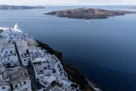 Hy Lạp tuyên bố tình trạng khẩn cấp đối với Santorini vì động đất
