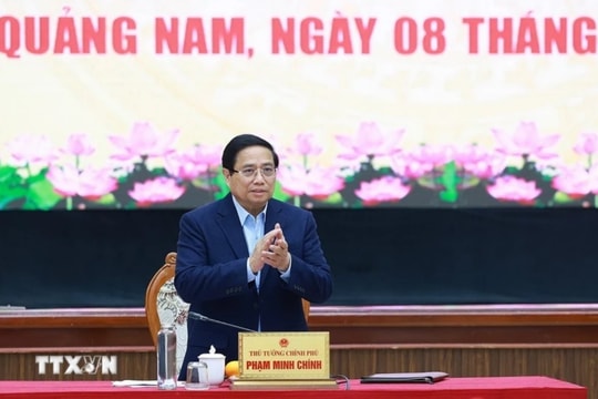 Thủ tướng: Mỗi cán bộ, công chức, người dân phải gắn bó máu thịt với Quảng Nam