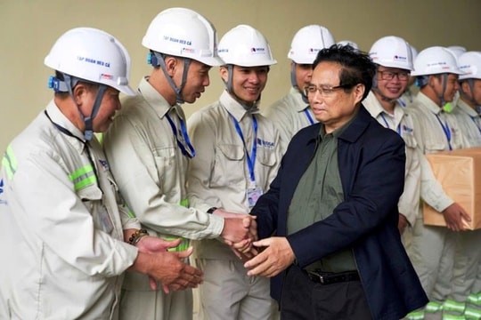 Thủ tướng kiểm tra tuyến cao tốc Quảng Ngãi – Hoài Nhơn