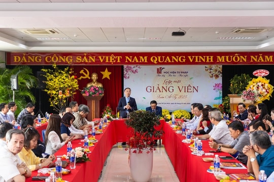 Học viện Tư pháp cơ sở TP.HCM tổ chức gặp mặt đầu Xuân Ất Tỵ