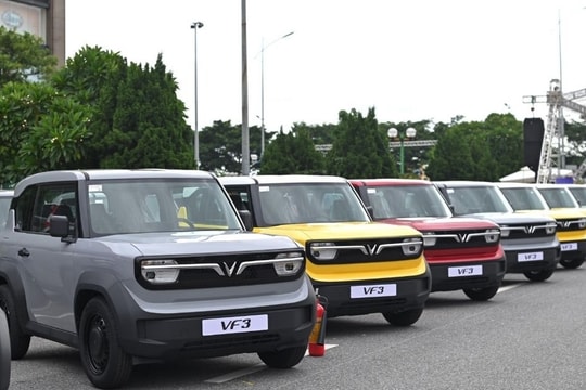 Đề xuất kéo dài thời gian miễn lệ phí trước bạ đối với ô tô điện