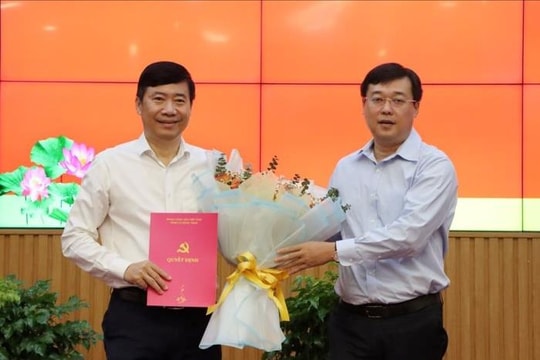 Chủ tịch UBND tỉnh Đồng Tháp nghỉ hưu trước tuổi