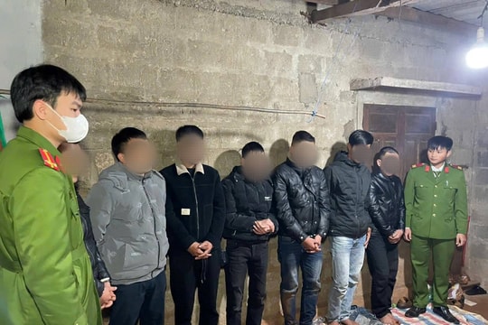 Bắt quả tang 7 đối tượng đánh bạc bằng hình thức xóc đĩa