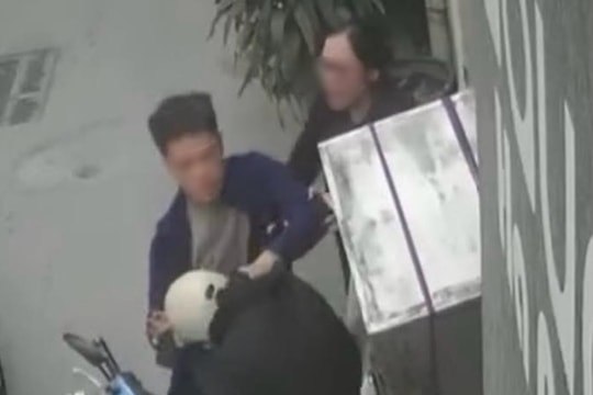 Điều tra vụ nam shipper bị tài xế Lexus hành hung