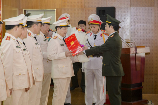 Nhiều lãnh đạo cấp phòng của Công an Quảng Ninh xin nghỉ trước tuổi