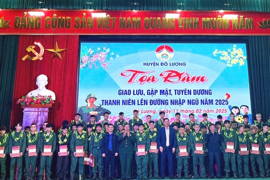 Tự hào đảng viên trẻ trước ngày nhập ngũ