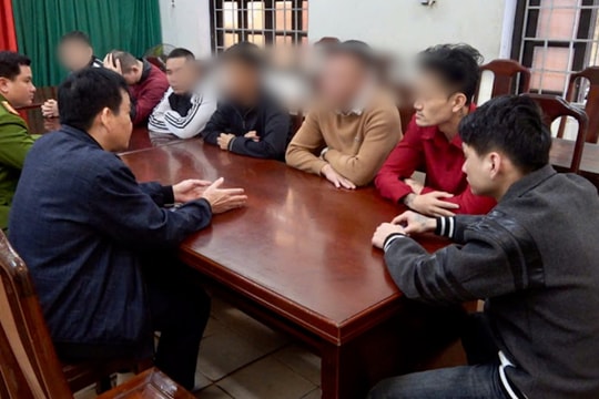 Tạm giữ hình sự 7 đối tượng ẩu đả trước quán Quận 1 Beer Garden