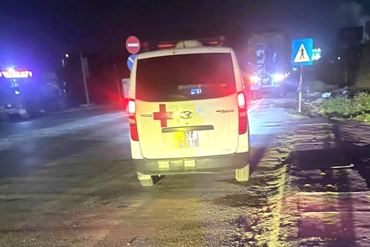 Nghệ An: Xử phạt tài xế xe cứu thương lạm dụng tín hiệu ưu tiên