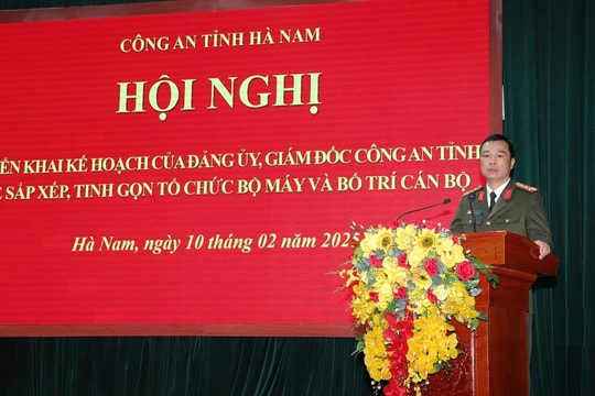 7 lãnh đạo cấp phòng Công an tỉnh Hà Nam xin nghỉ công tác trước tuổi