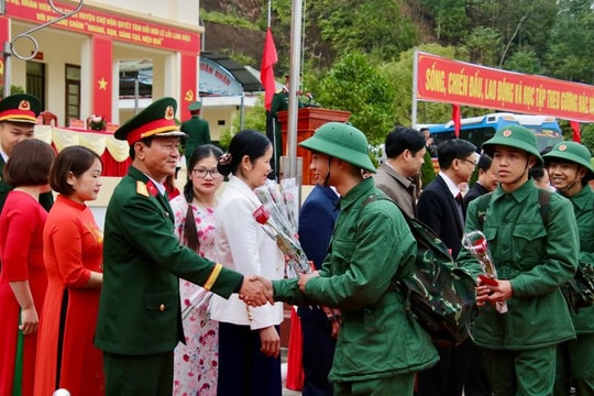 Rộn ràng Lễ giao nhận quân năm 2025 tại Bắc Kạn