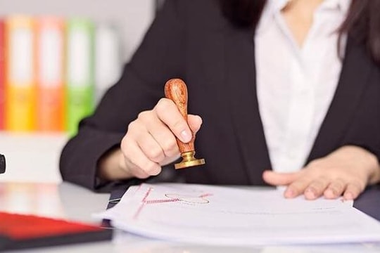 Không được sử dụng nhà ở chung cư làm trụ sở phòng công chứng?