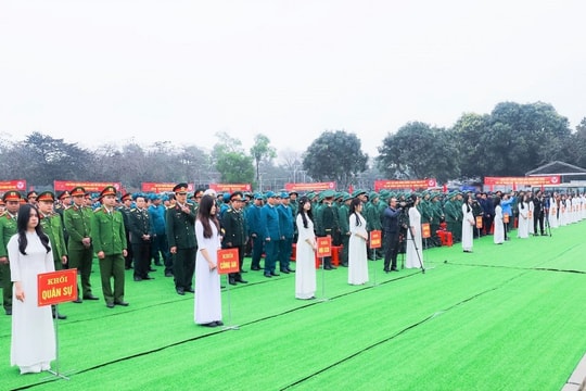 Nghệ An: Hơn 3.600 thanh niên ưu tú hăng hái lên đường nhập ngũ