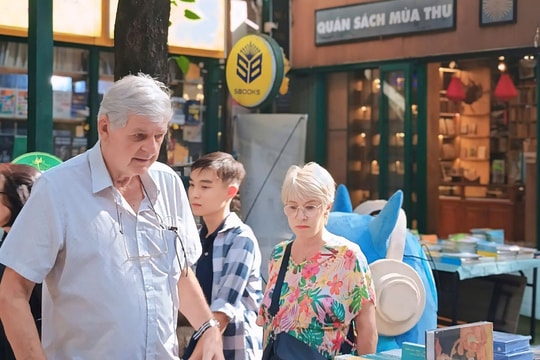 Đường sách TP.HCM thu hơn 57 tỷ đồng năm 2024