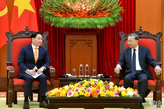 Tổng Bí thư Tô Lâm tiếp Chủ tịch Tập đoàn SK, Hàn Quốc