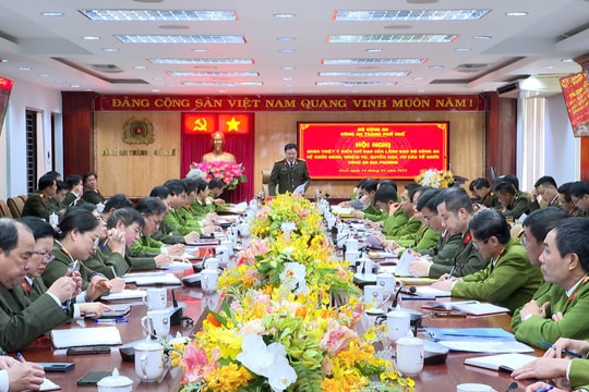 Huế: Nhiều cán bộ công an viết đơn xin về hưu trước tuổi