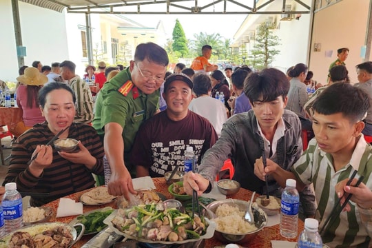 Trại Giam Kênh 7: Tay chung tay, chia sẻ và gắn kết