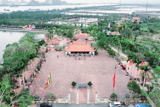 Đền Trần Hưng Đạo - Miếu Vua Bà thu hút người dân dịp đầu năm