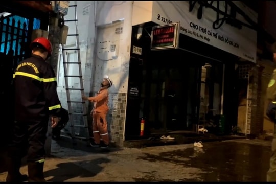 TP.HCM: 3 người thoát nạn khỏi vụ cháy shop cho thuê quần áo