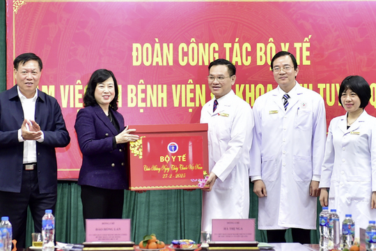 70 năn Ngày Thầy thuốc Việt Nam - Thành tựu, vẻ vang và tự hào