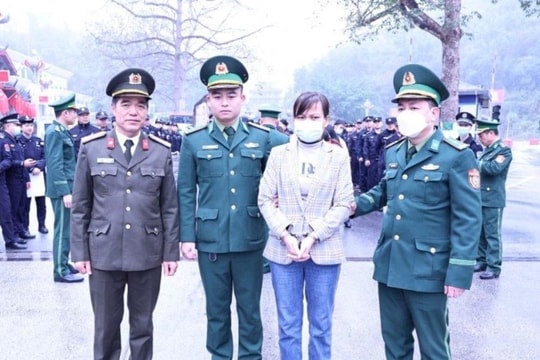 Bắt giữ đối tượng mua bán phụ nữ