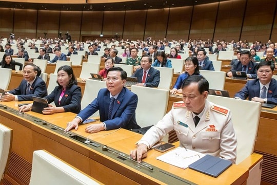 Quốc hội điều chỉnh nâng mục tiêu tăng trưởng GDP 2025 lên trên 8%