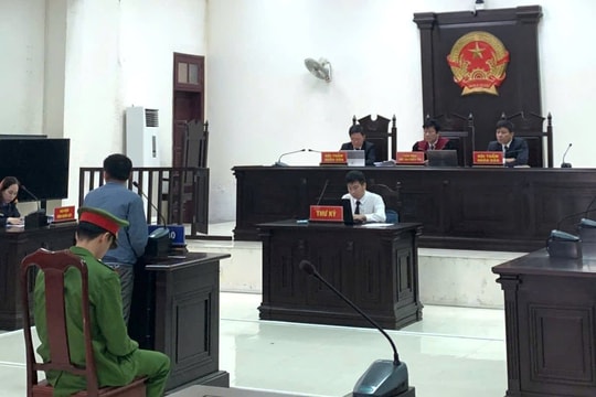 Xét xử tài xế vận chuyển pháo lậu tại Quảng Trị