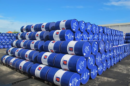 Giá xăng dầu ngày 29/4: Bất ngờ giảm hơn 1%