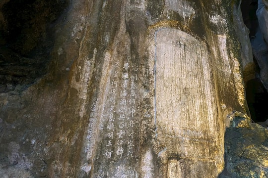 Bia Ma nhai Ngũ Hành Sơn (Đà Nẵng): Nguy cơ một di sản dần biến mất