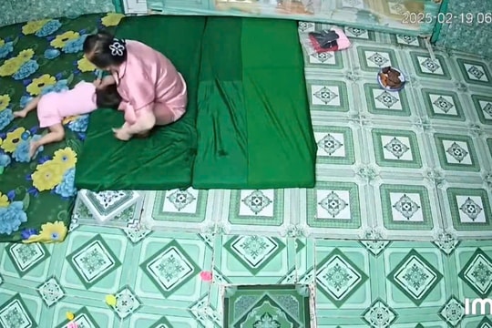 Tạm giữ bảo mẫu có hành vi bạo hành trẻ em