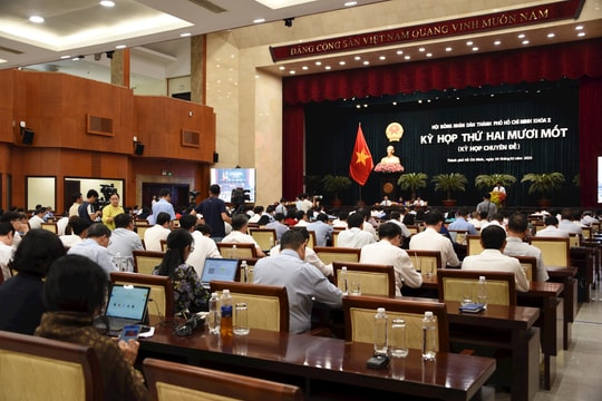 TP.HCM: Gần 17.000 tỷ đồng hỗ trợ cho hơn 7.000 cán bộ nghỉ việc